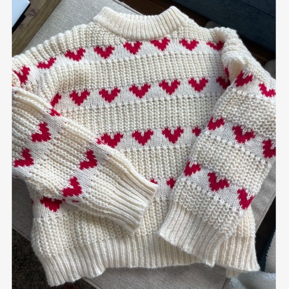 Hearts Print Red on Beige Knit Pullover Sweater Long Sleeve - Picture 15 of 16